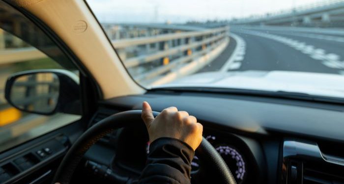 Ko može u Srbiji da vozi automobil sa stranim tablicam