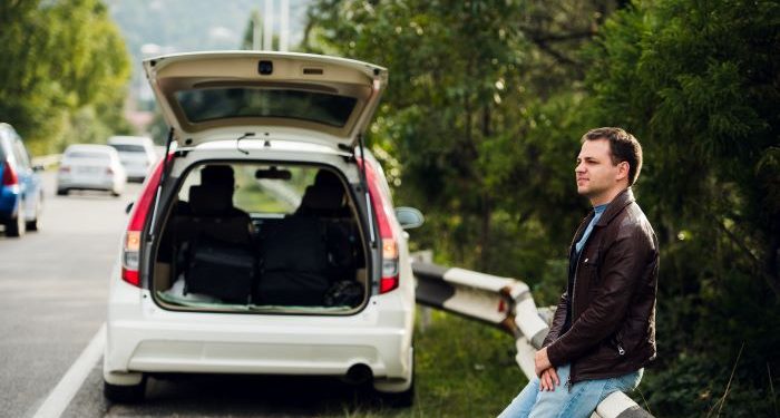 Da li povratnik iz inostranstva mora cariniti svoj automobil?