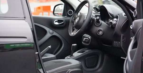 Unutrašnjost automobila 